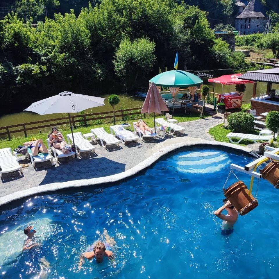 Bilya Richky Hotel Kamianets-Podilskyi Luaran gambar