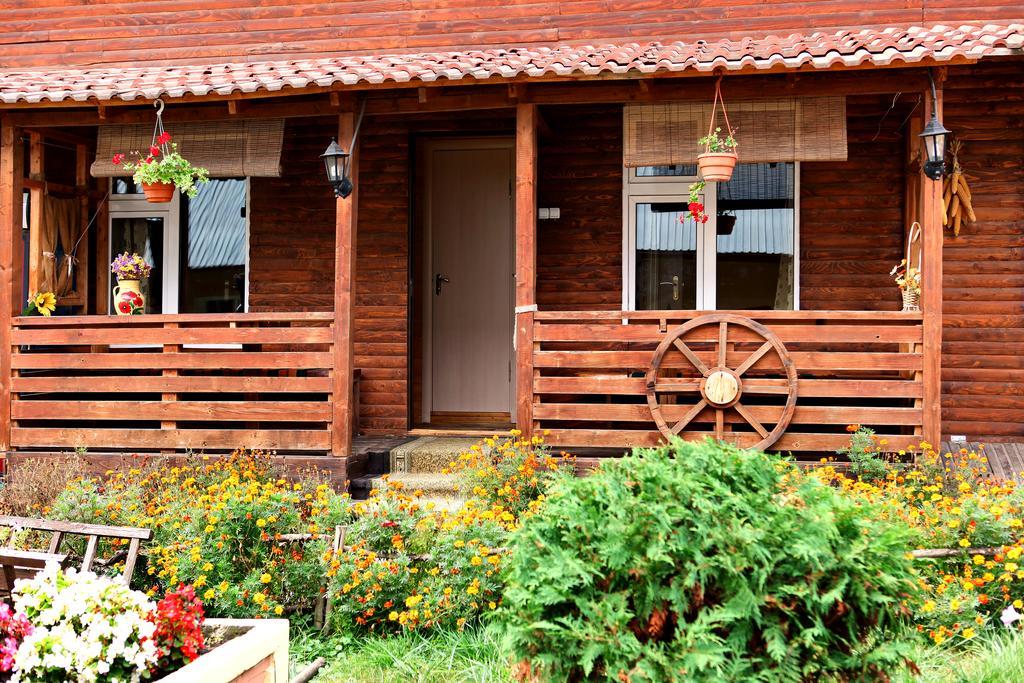 Bilya Richky Hotel Kamianets-Podilskyi Luaran gambar