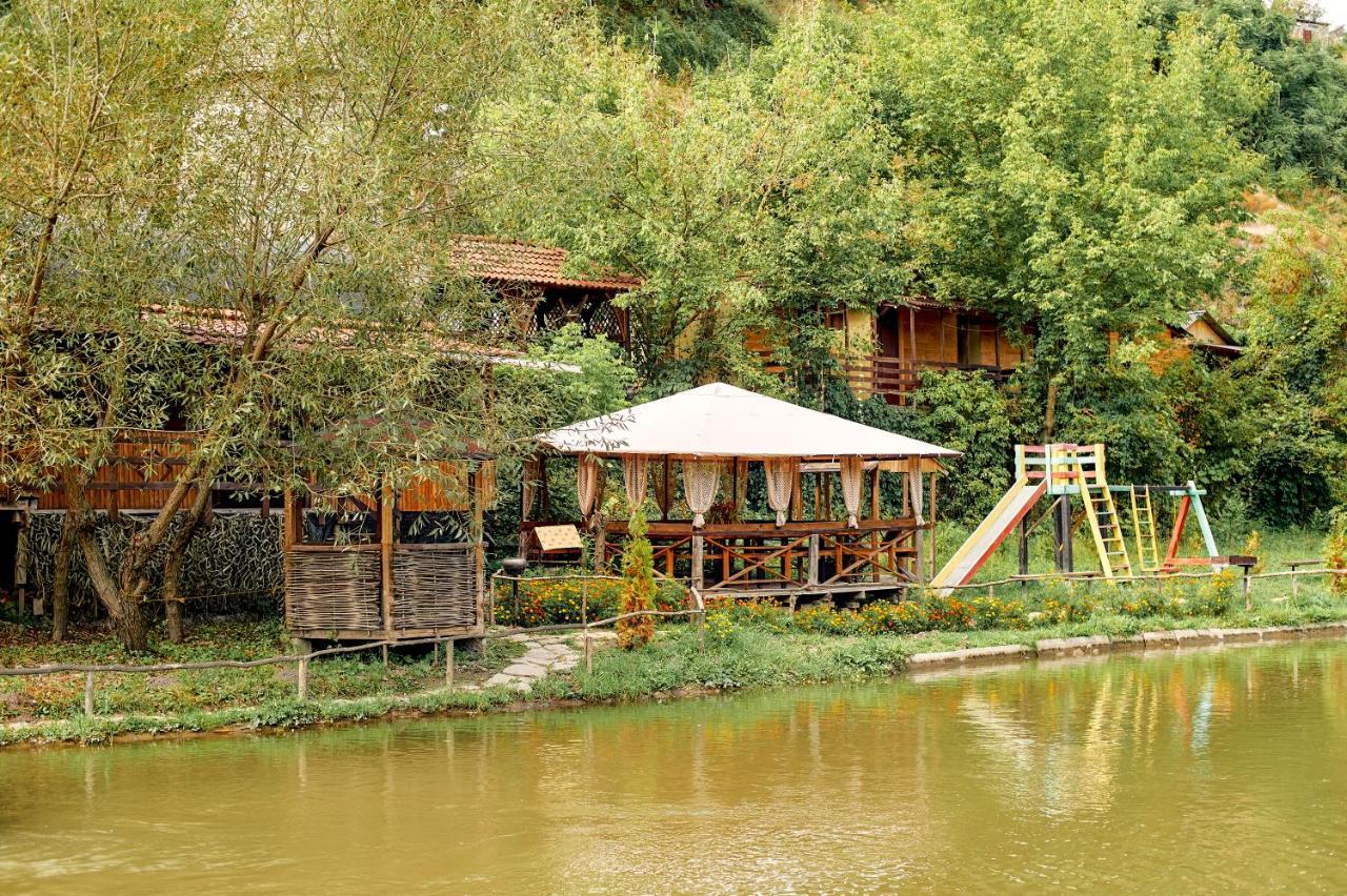Bilya Richky Hotel Kamianets-Podilskyi Luaran gambar